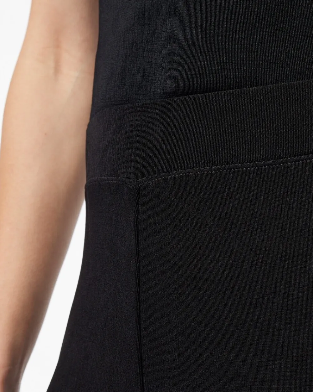 Fashion Travelers Classic Cropped Pants Pants