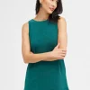 Store Travelers™ Side Slit Tank Tops